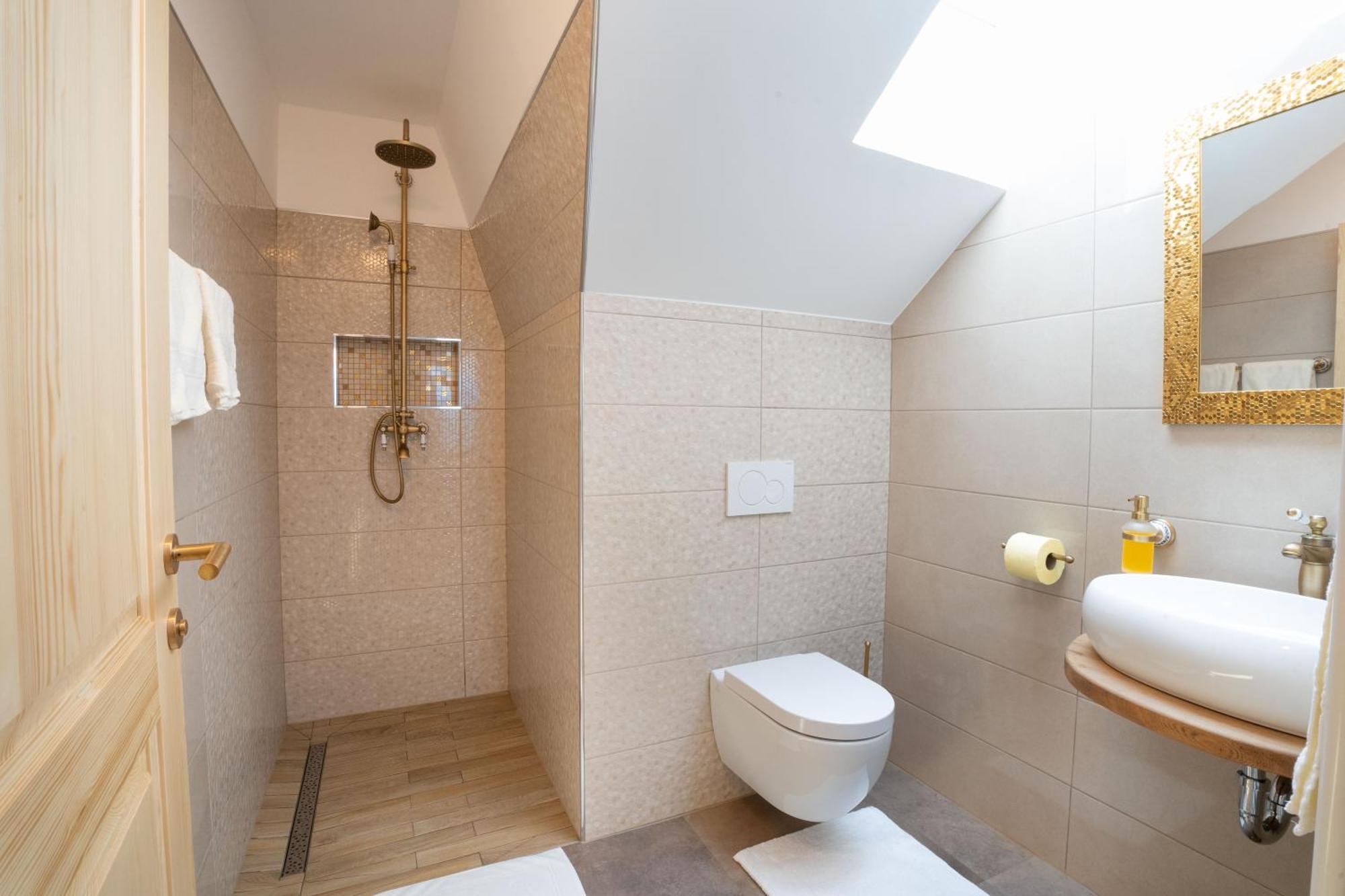 Aparthotel Hom At Vintgar Zgornje Gorje Rom bilde